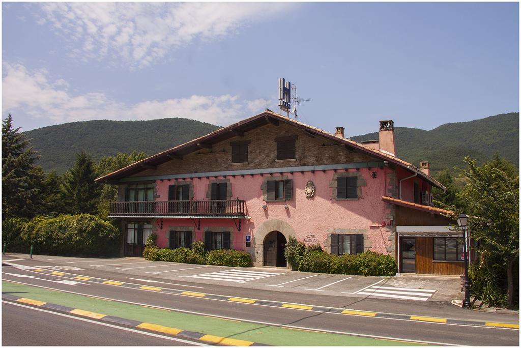 Hotel Ibaiondo Олаве Экстерьер фото